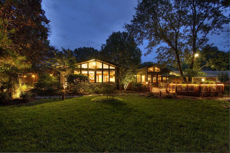 JUST LISTED in Sherwood Forest Charlotte NC Brick RANCH